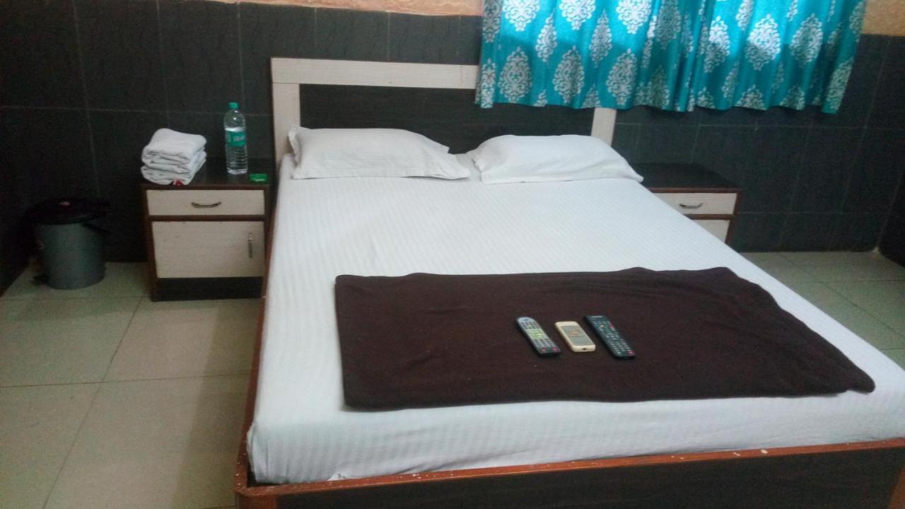 Hotel Sarang Lodge Panvel Exterior photo