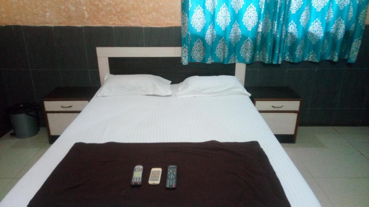 Hotel Sarang Lodge Panvel Exterior photo