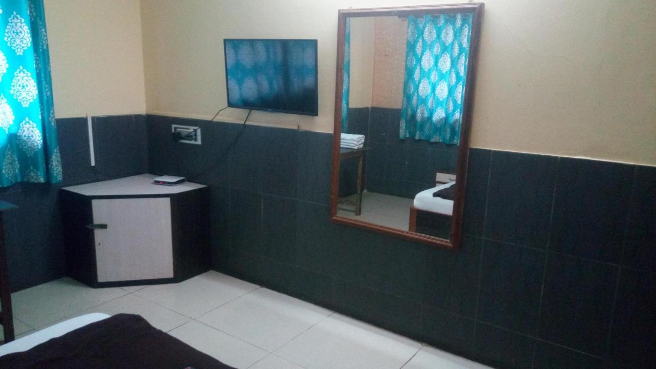 Hotel Sarang Lodge Panvel Exterior photo